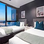 Circle On Cavill - 2 Bedroom Ocean View Units