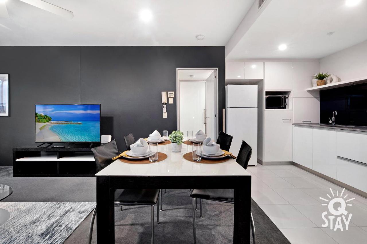 Circle On Cavill - 2 Bedroom Ocean View Units Apartment *
