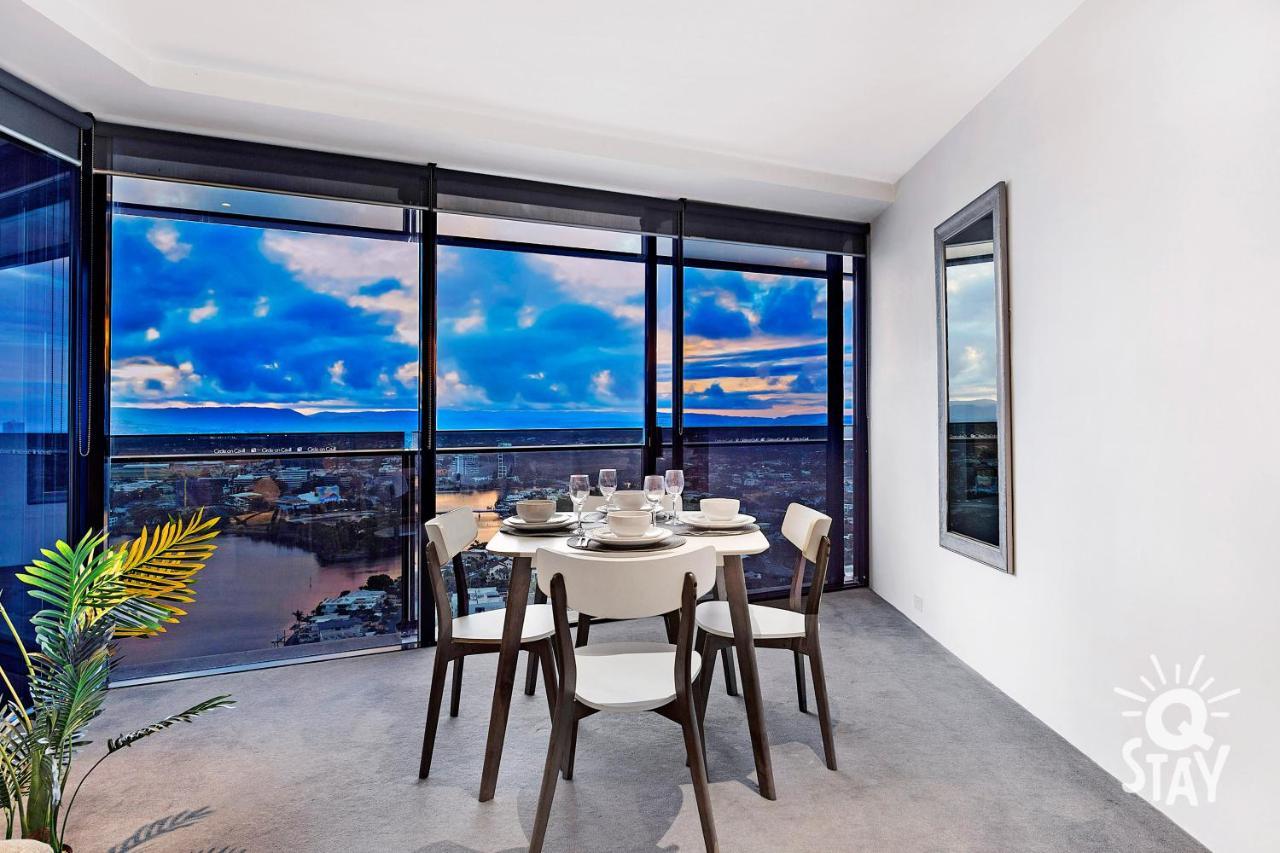 Circle On Cavill - 2 Bedroom Ocean View Units Apartment Gold Coast