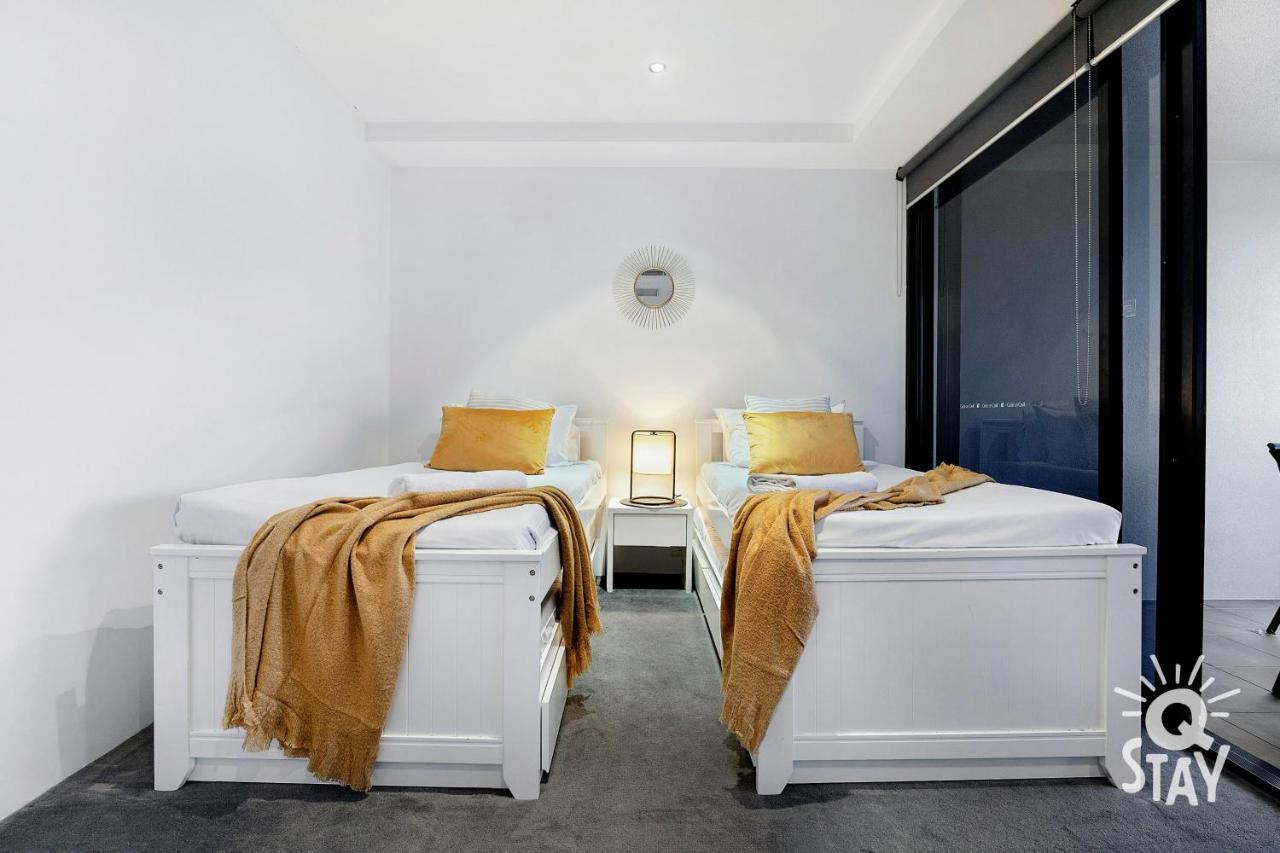 Apartment Circle On Cavill - 2 Bedroom Ocean View Units Gold Coast