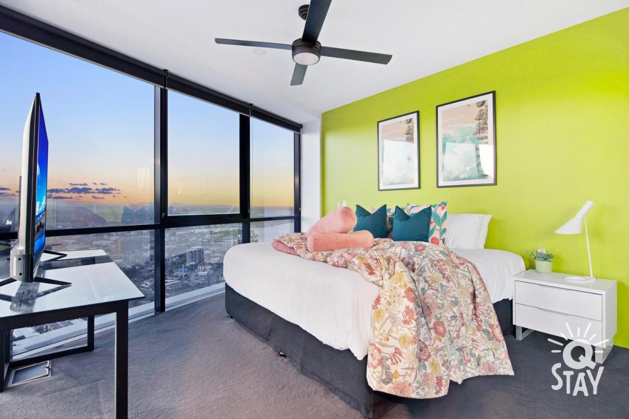 Apartment Circle On Cavill - 2 Bedroom Ocean View Units Gold Coast