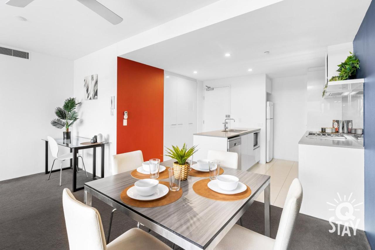 Circle On Cavill - 2 Bedroom Ocean View Units Apartment Gold Coast